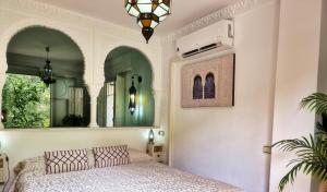 The Nasrid Palace from your bed !