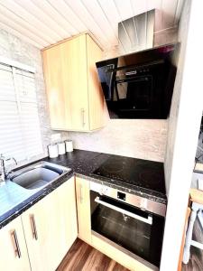 50 Toledo, Selsey Country club