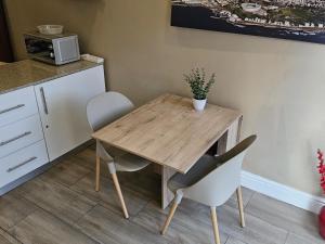 Studio 37 Hyde Park Apartments