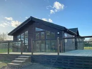 Terrapin Lodge - lakeside cabin - Egerton