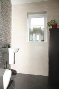 Double size bed Free WiFi Free Parking