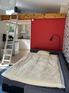 Gästhus nära city och Älvsjömässan