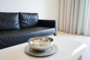 B40 Apartment with Parlament view