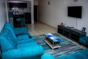 Strategically Located 3 Bedroom Apartment 15minutes from the Airport