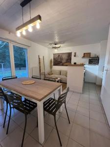 Maison à 5 mn à pied de la plage - 3hvězdičkové hotely ve městě Soulac-sur-Mer