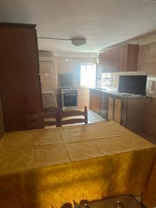 Apartamento de 1 Dormitorio con balcón y vistas a la ciudad