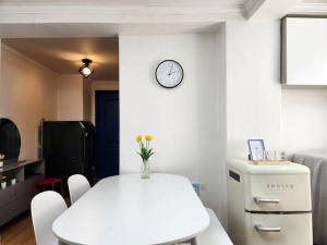 Relaxing in Downtown