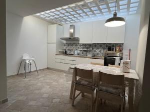 Full Semi-Garden apartment in Villa at Mondello