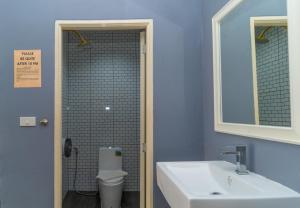 Street Zone Home stay by Little Paradise