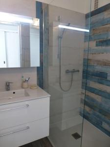 BANDOL "A lHorizon" à 1min de la mer au calme très grand T2 climatisé parking gratuit