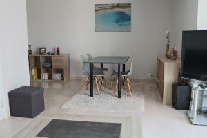 BANDOL "A lHorizon" à 1min de la mer au calme très grand T2 climatisé parking gratuit