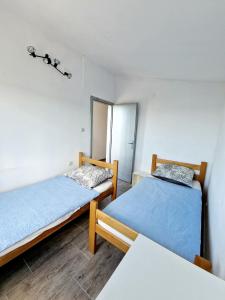 Apartment Maslenica Seaview