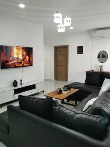 Cityview Penthouse 10th, With Rooftop Pool