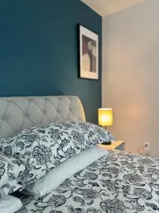 Modern home in Downtown Wpg - Kildonan