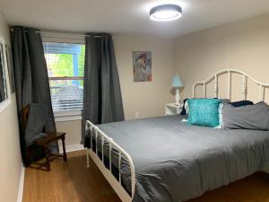 Two bedrooms and large office close to Halifax Citadel