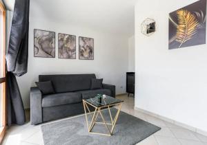 Coastal Serenity - 300mt from the Sea - Netflix