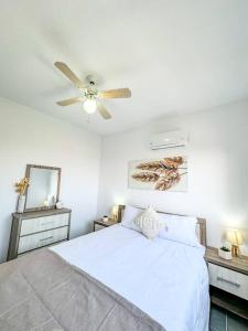 Pelagos Panorama 2B, Seaview, Pool