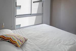 Almagro Amplio y luminoso departamento 1 dormitorio a pasos del Hospital -G7-