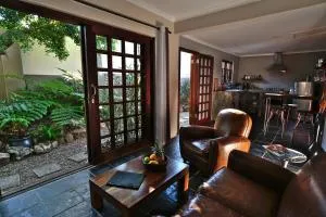 Villa La Mercy Guest Suite, No load shedding or water outages - Ragbubee