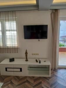 Spacious Apartment, Villa Tania