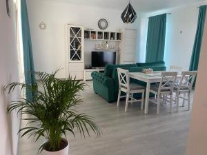 Emi Apartment Mamaia