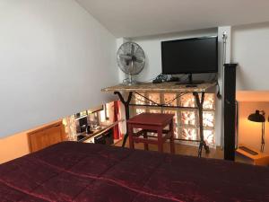 Balcony last floor harbour Nice parking on demand