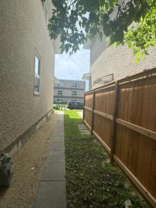 Classy single family house, walk to St Boniface