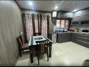 Moajjaza stays 2Bhk