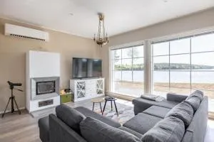 In the middle of silence - Tiainen