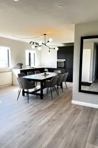 The Greyhouse "Big Apartment" - Lindarbakki