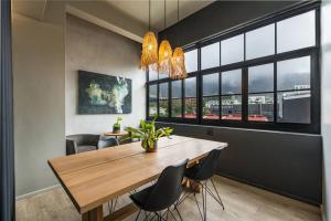 Modern Studio Apartment - CoWorking - City Views