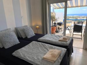 Sea View Penthouse-Style