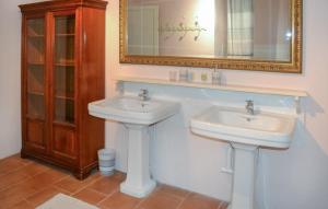 Appartements Chateau De Grenier Apartment : photos des chambres