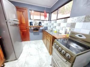 Hermosa Casa en Medio de la Naturaleza Monteverde