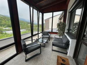 Best View Penthouse - Terrace - 2 Bathrooms - Free Parking