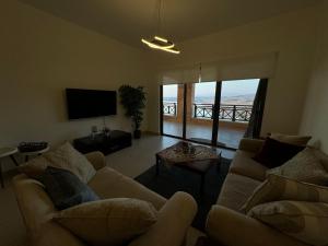 Salt Sea Apartment