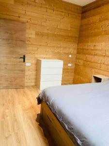 Chalets Chalet moderne tout confort a st lary village : photos des chambres