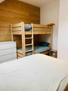 Chalets Chalet moderne tout confort a st lary village : photos des chambres