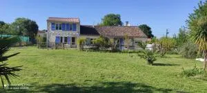 La Villa des Fleurs - Saint-Simon-de-Bordes