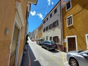 4 Colors Rooms, Cres