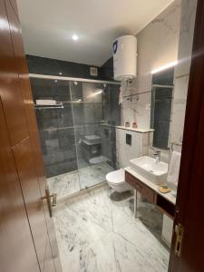 JP INN Near Ashram Chowk