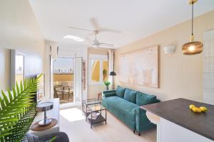 Perfect beach location with roof terrace