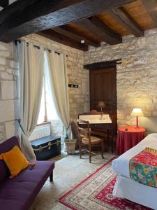 La Maison dAlienor Les Valmurs