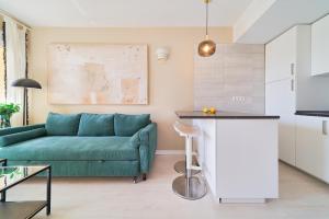 Perfect beach location with roof terrace