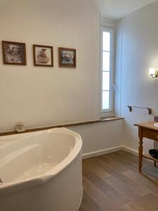Maisons d'hotes Les Croque-Notes, chambres et table d'hotes : photos des chambres