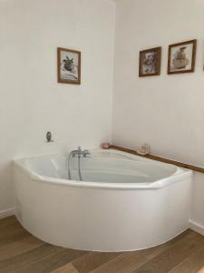 Maisons d'hotes Les Croque-Notes, chambres et table d'hotes : photos des chambres