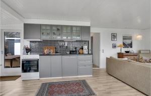 3 Bedroom Cozy Home In Farsø