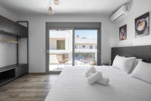 Nikiti Summer Gem 1 by Luxlikehome