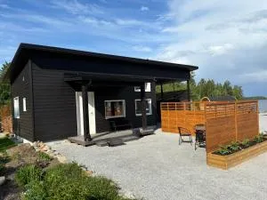 StrandRo - mökki järven rannalla - Eugmo