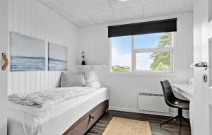 Beautiful Home In Hejls With Wifi